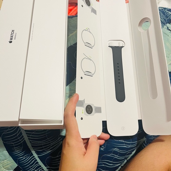 Apple watch series 3 - Picture 3 of 3